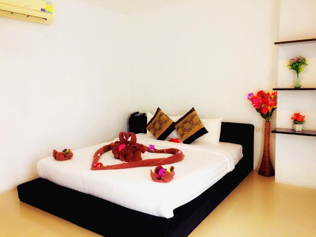 Lars-Lita Residence Patong ภายนอก รูปภาพ