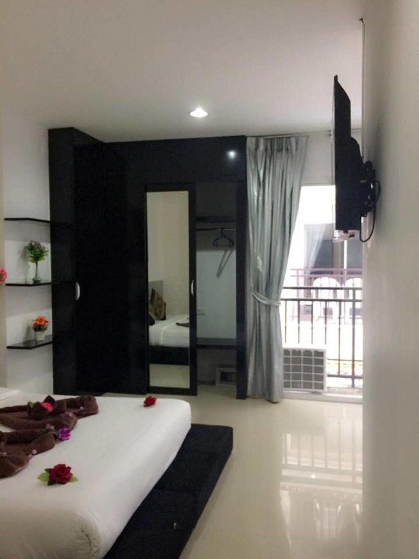 Lars-Lita Residence Patong ภายนอก รูปภาพ